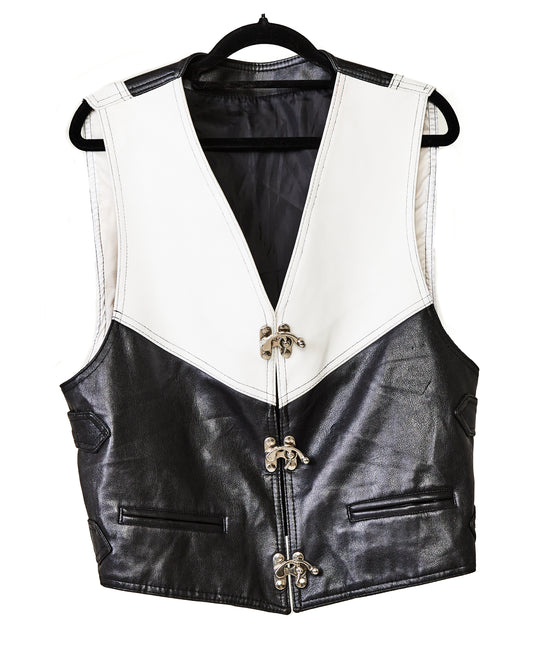 Leather vest B&W